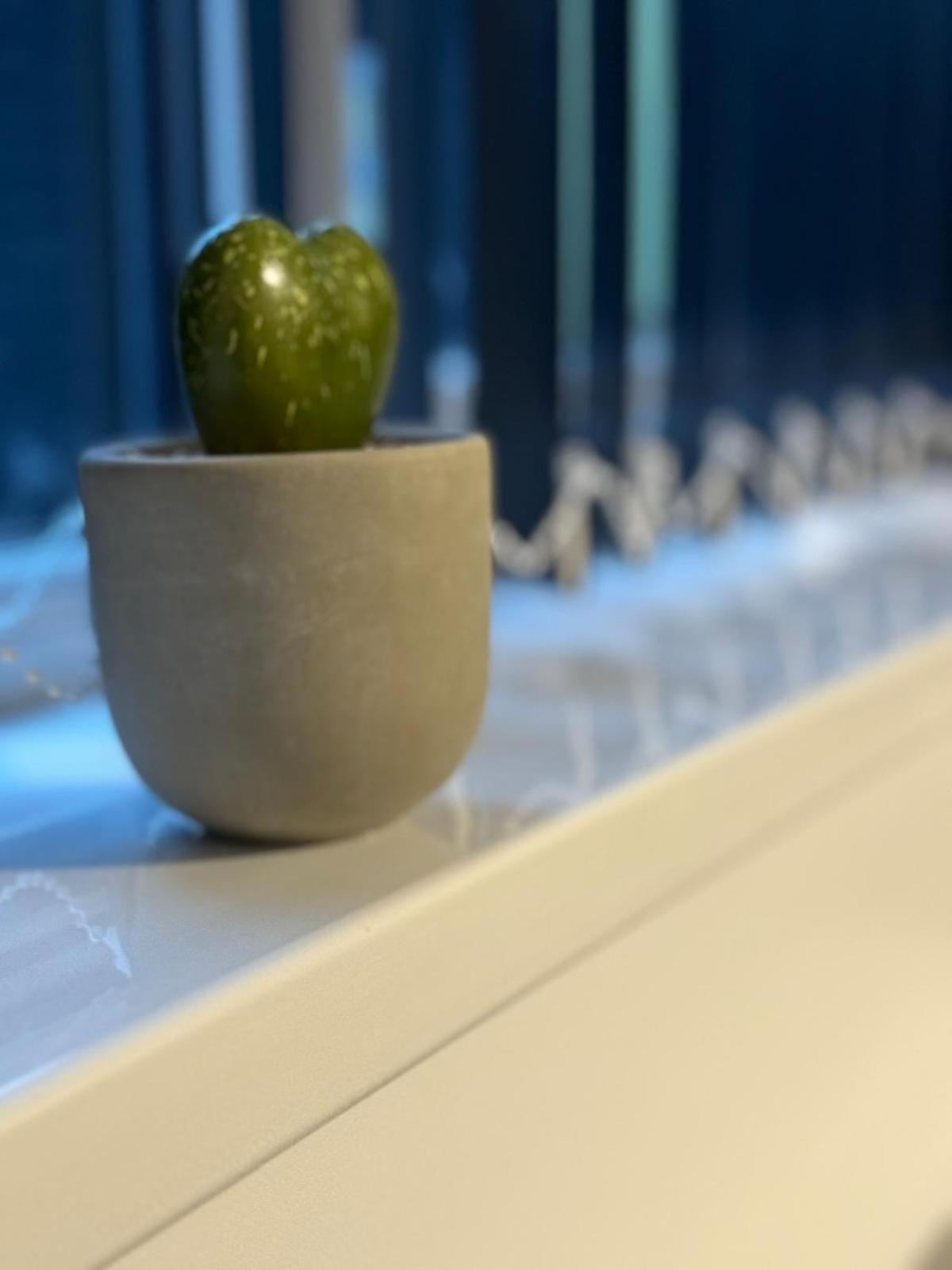 Shm Stays Ensuite Rooms Great For Long Term Stays & Short Stays 15 Min Drive To City Centre & Airport 5 Min Walk To Shops And Train Station 10 Mins To High Street Birmingham Luaran gambar